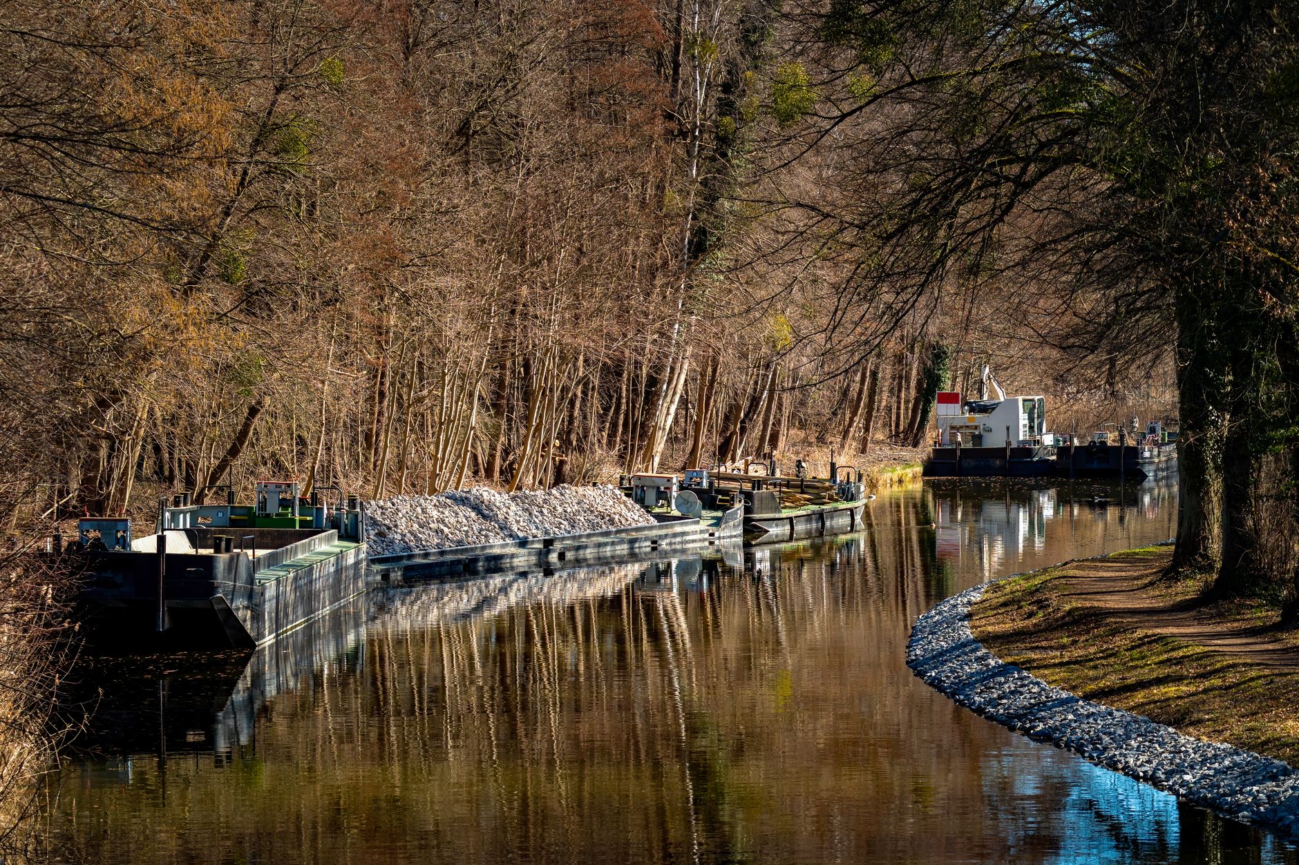 The Painted Hulls of the Humber: What the Traditional Anti-Fouling Coatings of Yorkshire’s Working Barges Actually Contained